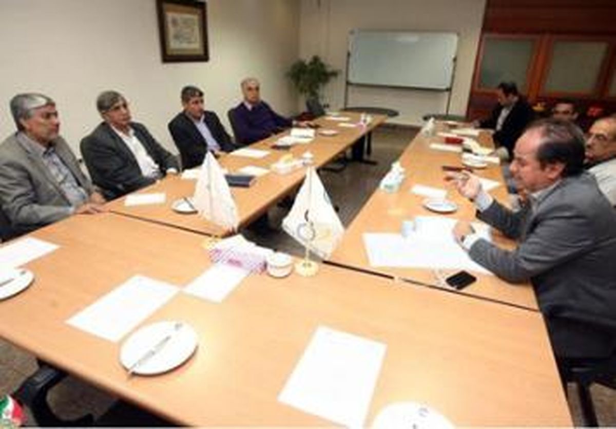 نخستین نشست کمیته علمی در مرکز نظارت بر تیم های ملی برگزار شد