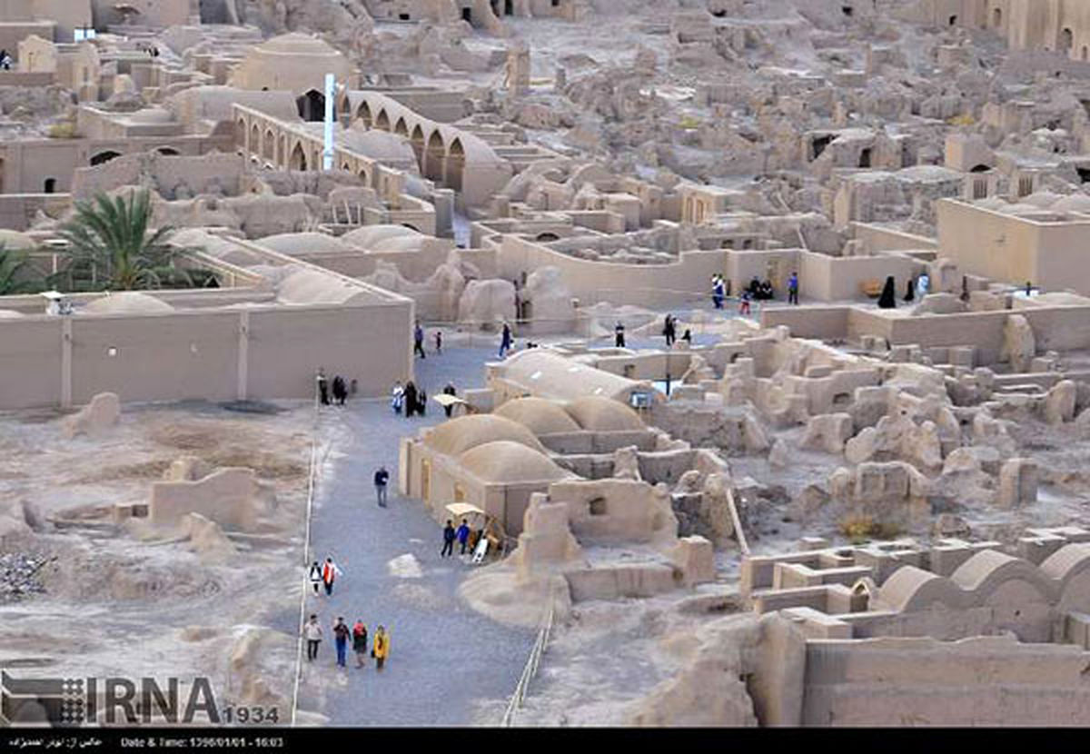 گردشگران نوروزی در ارگ بم