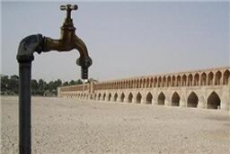 صدور مجوز برای صنایع بزرگ و آب بر در مناطق خشک ممنوع شود