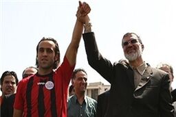 رویانیان: کریمی جزو خانواده پرسپولیس است