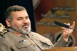نظر متفاوت فیروزآبادی درباره دخالت نظامیان در اقتصاد