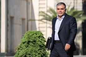 وزیر نفت: کاهش وابستگی به واردات بنزین با مدیریت مصرف امکان‌پذیر است