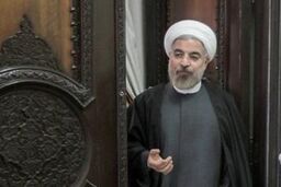 ریخت وپاش های دولتی همزمان با دعوت مردم به انصراف از یارانه توهین به مردم است