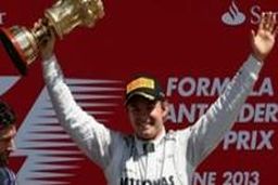 راننده آلمانی مرسدس قهرمان شد / بدشانسی فتل و همیلتون