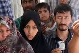 تمدید کارت‌های موقت اتباع خارجی در ایران آغاز شد
