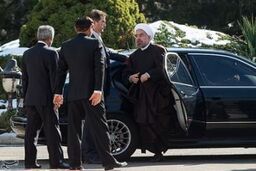 روحانی به عیادت بیماران بیمارستان کیش رفت + جزئیات سفر