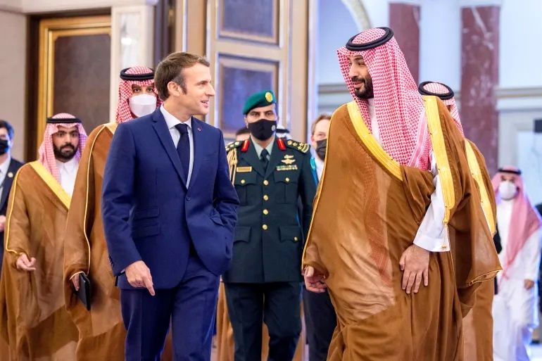 فرانسه دوشادوش عربستان