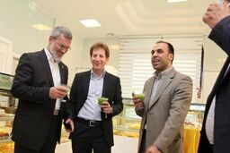 رویانیان و بابک زنجانی در آبمیوه فروشی + عکس