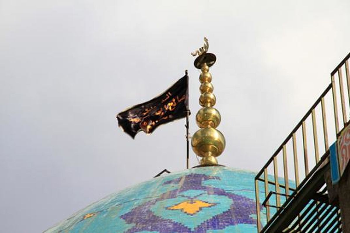 یک نیمروز بهاری در امامزاده صالح