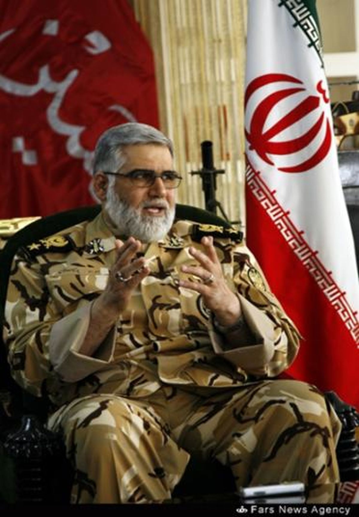 قرارداد نیروی زمینی برای تولید خودروی ملی / پادگان های ۴ استان در آستانه جابه جایی / ارتباط با فرمانده نزاجا سخت نیست