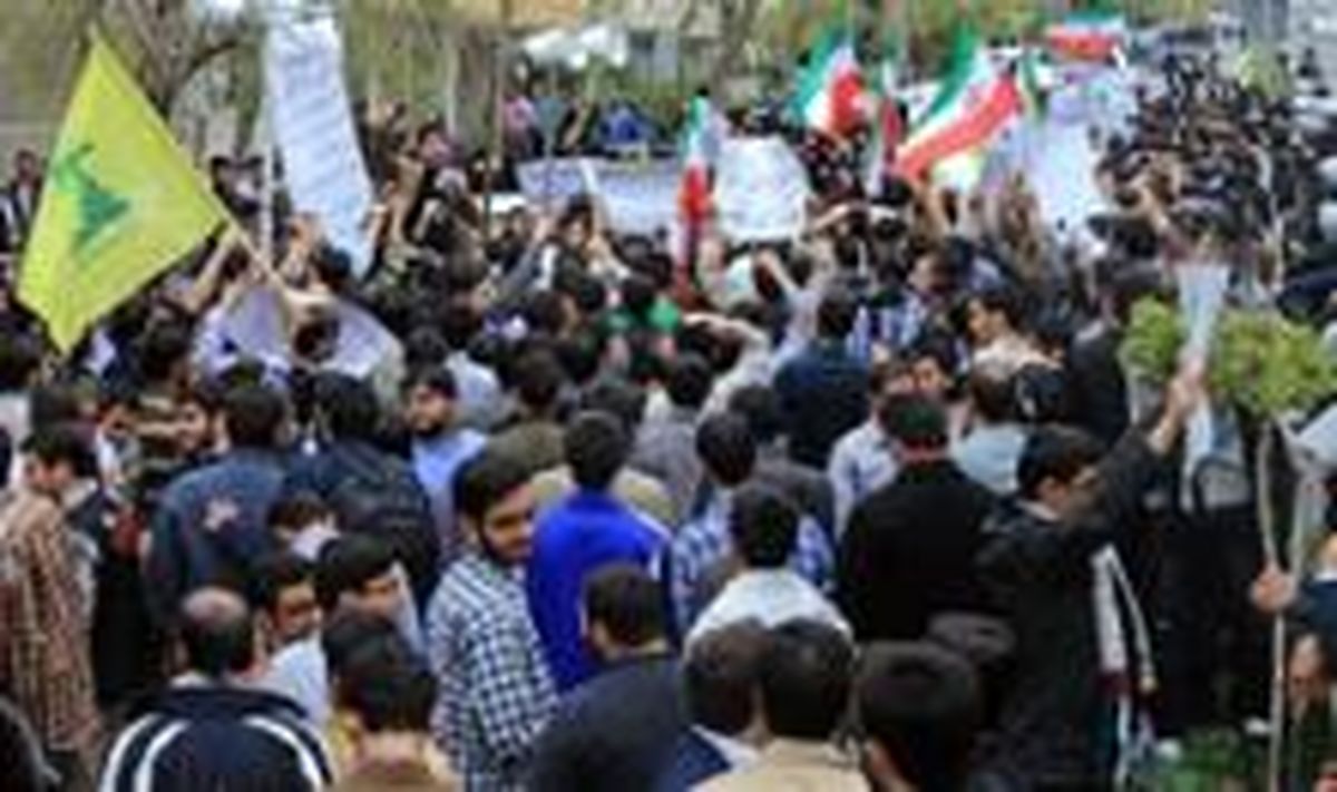 راهپیمایی دانشجویان و آحاد مردم تهران در حمایت از دستاوردهای دانشمندان و شهدای هسته ای امروز بعد از نماز جمعه