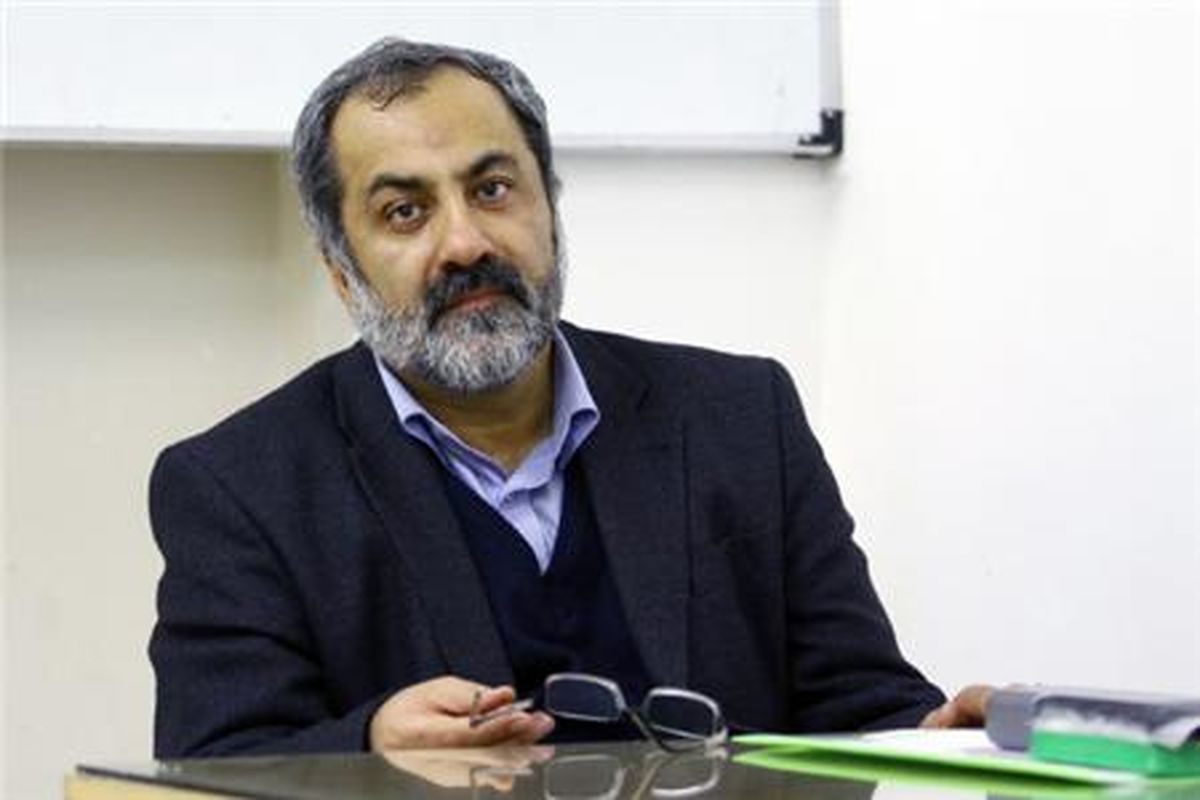 حزب پادگان نیست