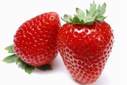 توت فرنگی های ۴۰ گرمی کلیویی ۲۲ هزار تومان