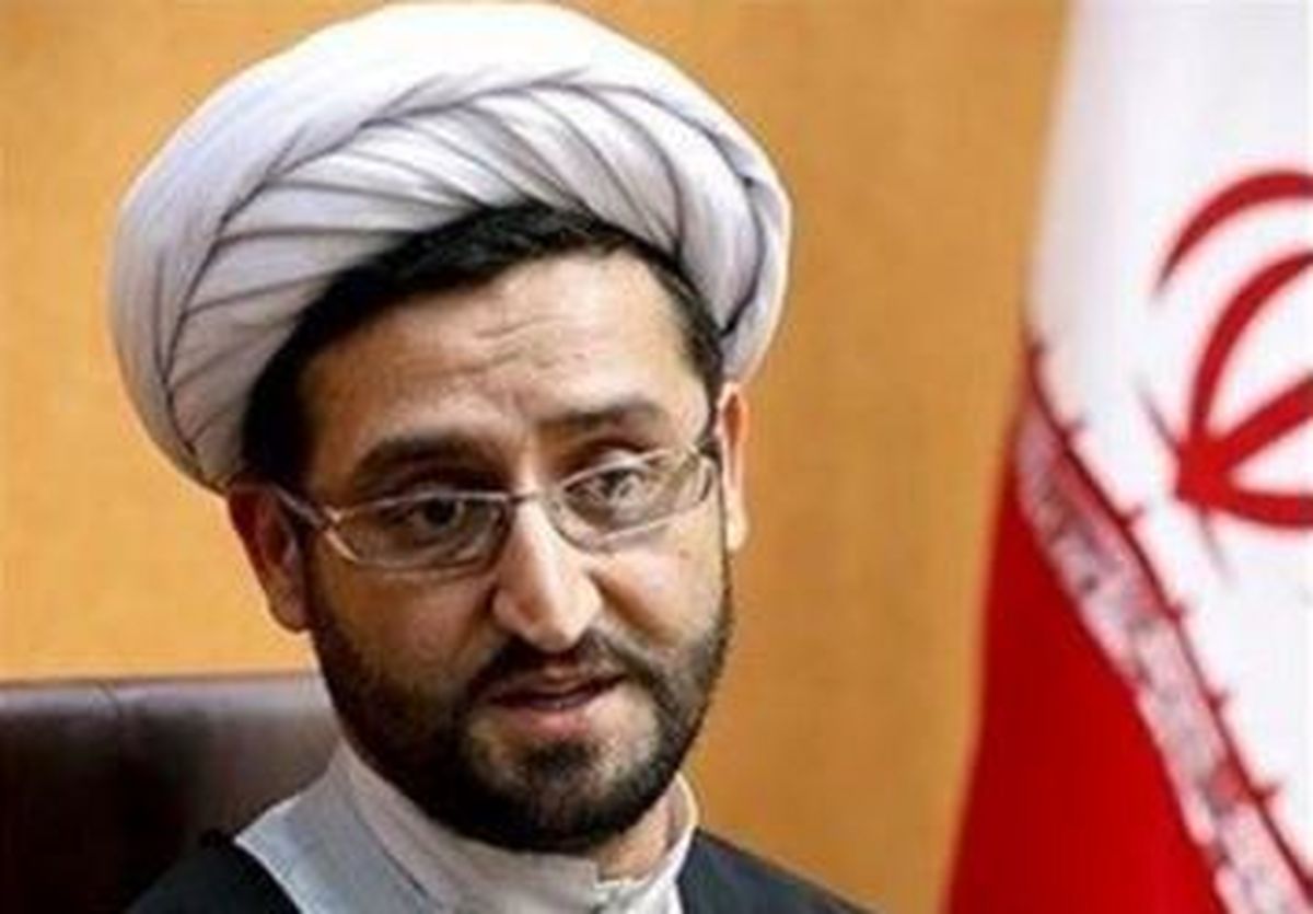 عده ای نفوذی به دنبال قرائت لیبرالی از تفکرات یادگار امام(ره) هستند