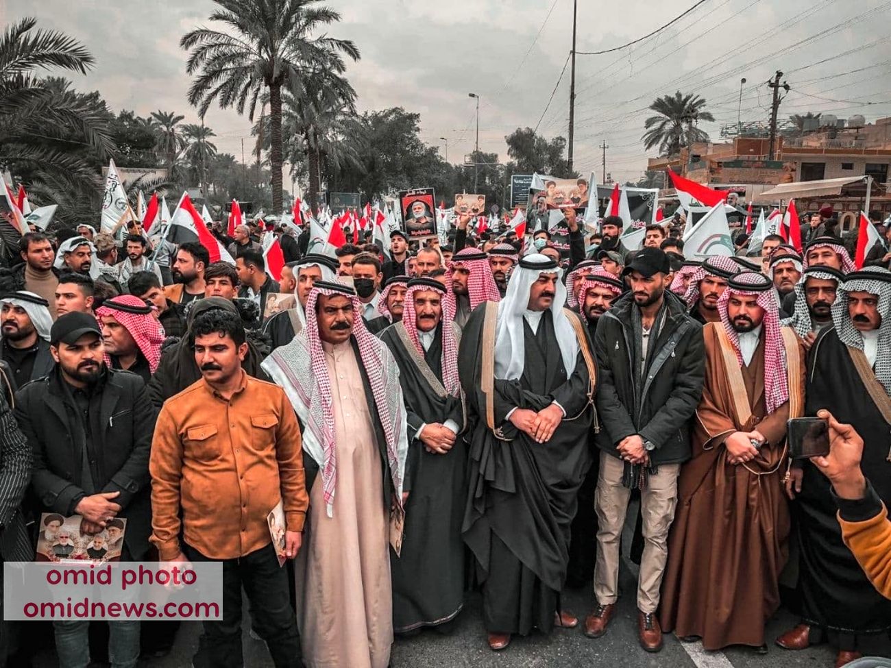 تجمع میلیونی مردم عراق در مراسم دومین سالگرد شهادت فرماندهان مقاومت