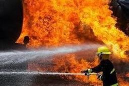 انفجار انبار بزرگ مواد محترقه در قیامدشت