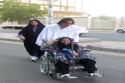 موبایل رحمتی گم شد، استقلالی ها پابرهنه شدند! / حرکت قشنگ گلر استقلال + عکس