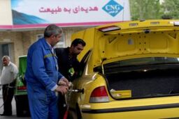 رونق بازار CNG با ظهور بنزین ۱۰۰۰ تومانی / عرضه کارتی CNG منتفی شد