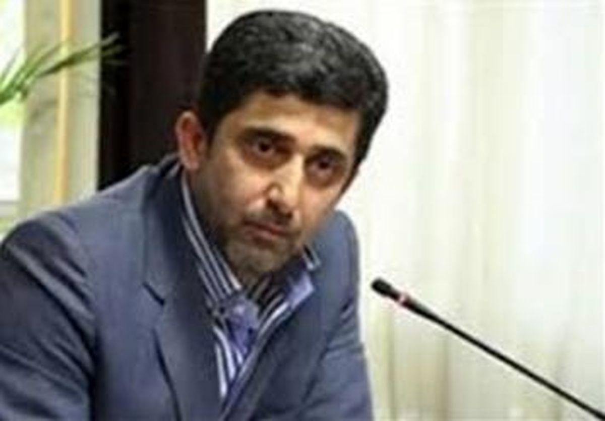 برخی دانش آموزان در فضای مجازی به محیط هایی می روند که متناسب با سنشان نیست