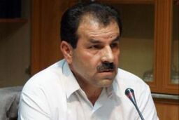 اصفهانیان: بازیکنان و مربیان در هفته آخر با داوران همکاری داشته باشند