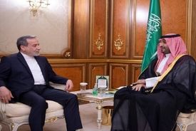 رایزنی عراقچی با ولیعهد عربستان
