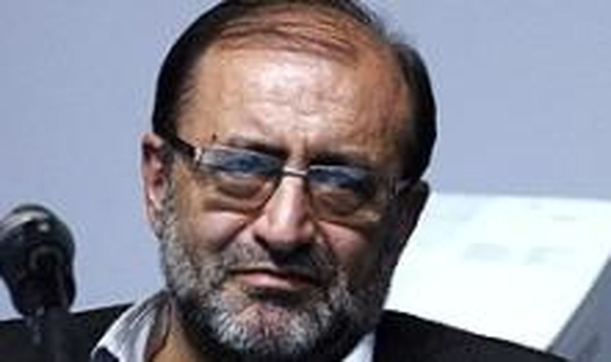 انصرافی ها می پرسند چطور دولت برای برپایی جشن سعدآباد پول دارد، اما برای یارانه ما ندارد؟