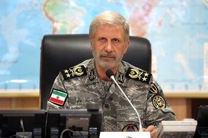  سرلشکر حاتمی: ارتش آماده پاسخ کوبنده و تنبیه هر متجاوز است 