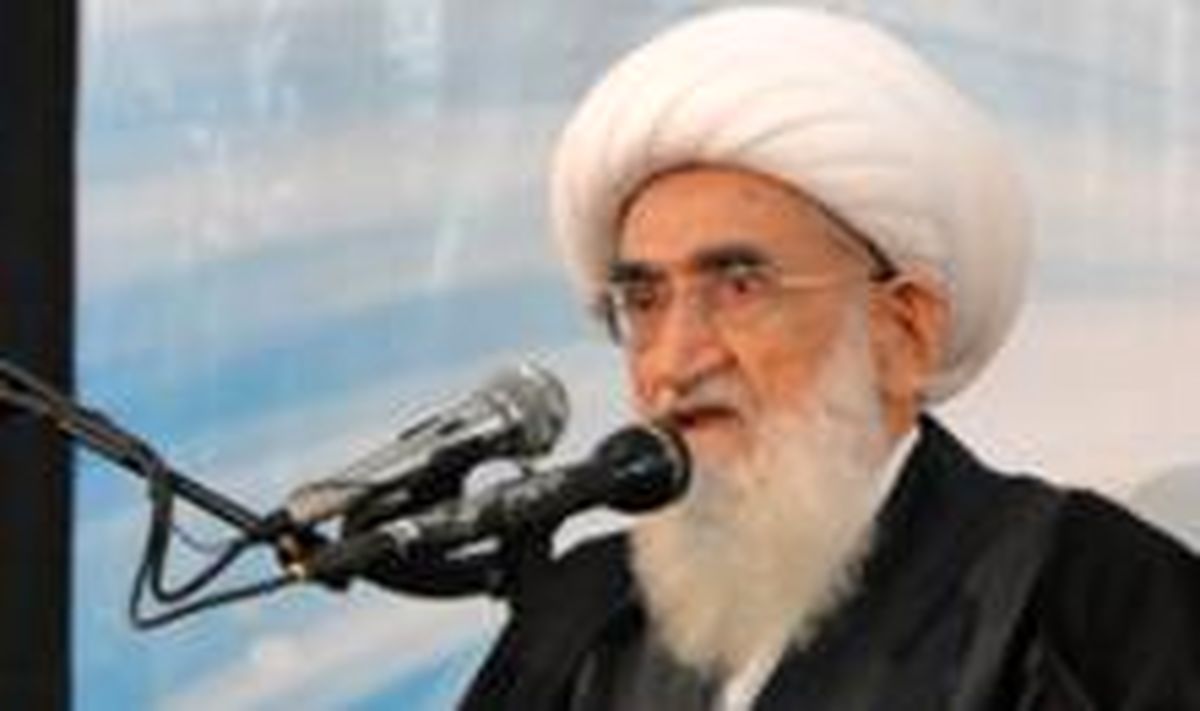 انتقاد آیت الله نوری همدانی از مواضع ضدونقیض سران آمریکا