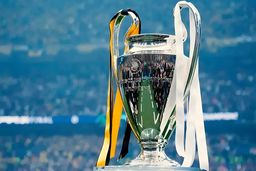 فروپاشی بارسا در لندن/ لورکوزن از منچستر دست پر برگشت