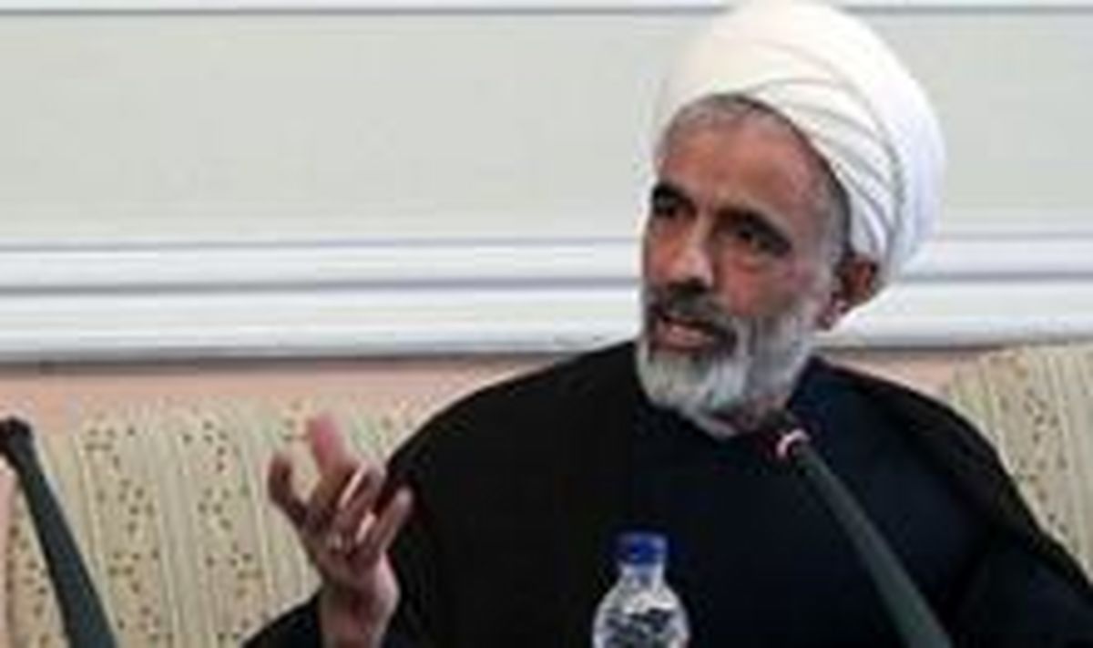 تاکید رئیس جمهور بر داشتن تعامل با نیروهای مسلح و بسیج / جلسات مستمر روحانی با وزرای اقتصادی