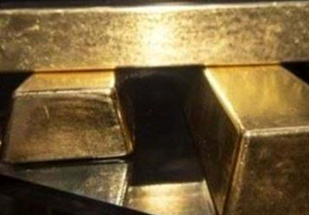 قیمت جهانی طلا به پایین ترین رقم در ۴ سال گذشته می رسد
