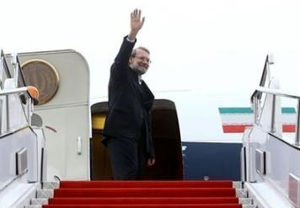 لاریجانی طبس را به مقصد تهران ترک کرد