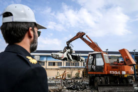 تماس پلیس با مالکان خودروهای رهاشده؛ توقیف برخی از وسایل نقلیه