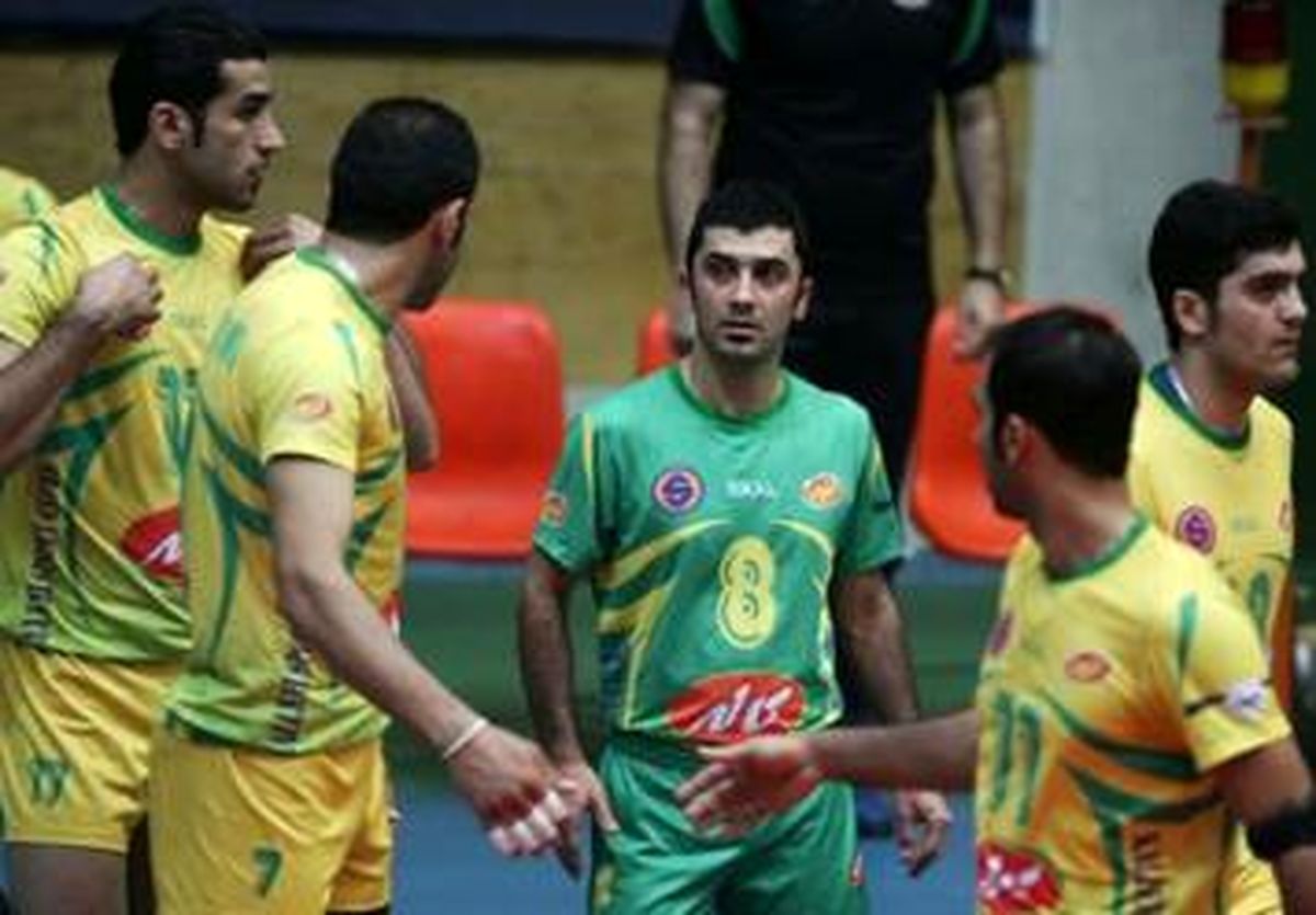 ظریف: نمی توانم در اردوی تیم ملی والیبال شرکت کنم