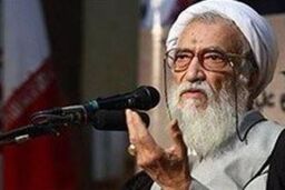 مسئولان نمایشگاه کتاب، کتاب های مفید را به جامعه عرضه کنند