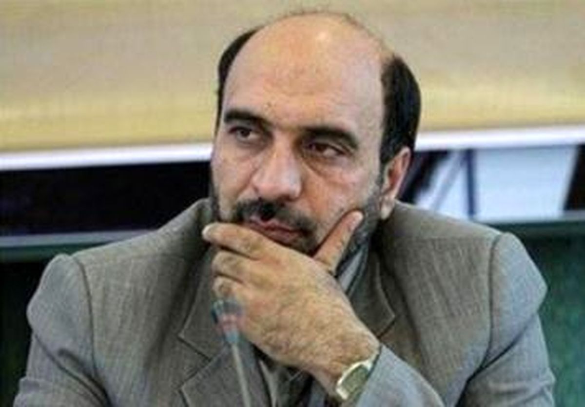 صرامی: برخی عوامل بانکی پول های مردم را حراج کرده اند