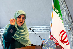 مهاجرانی: تولید سوخت و خودرو باکیفیت اولویت دولت است
