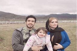 خسرو حیدری با همسر و دخترش رویت شد/عکس