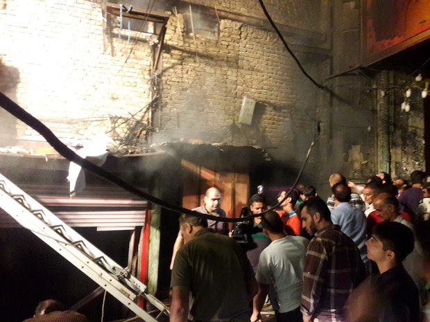 حریق ۱۵ باب مغازه در محدوده بازار تهران