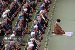 اقامه نماز عید فطر به امامت مقام معظم رهبری