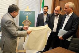 رونمایی از پوستر جشنواره امام رضا(ع)
