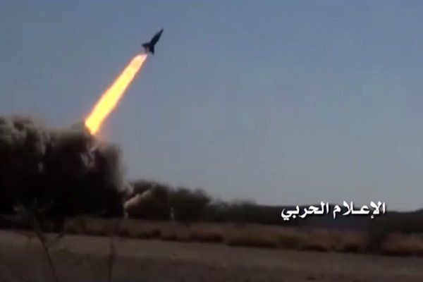 شلیک ۱۵ موشک «زلزال۱» علیه مواضع متجاوزان