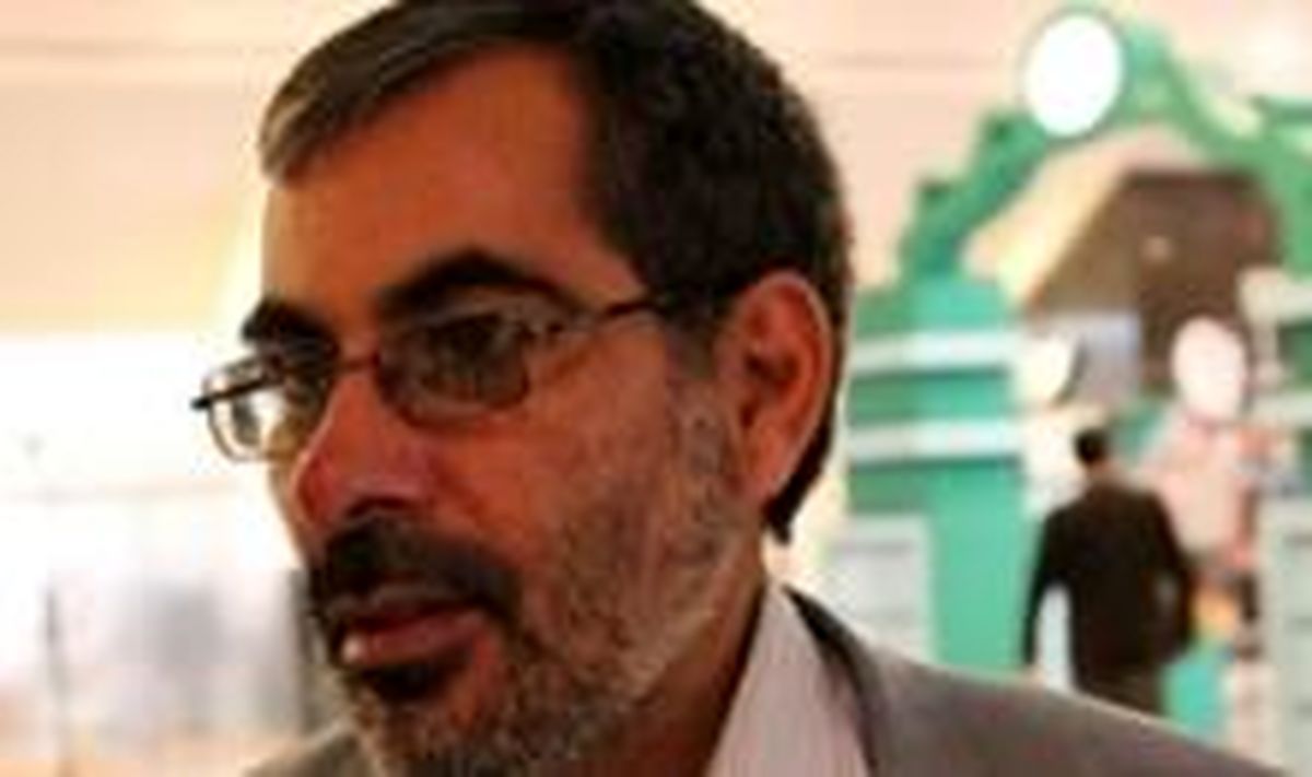 وزرا به جای صحبت کردن در جهت تحقق اقتصاد مقاومتی بکوشند