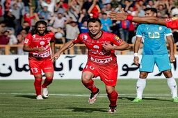 تراکتورسازی همچنان در تعقیب پرسپولیس