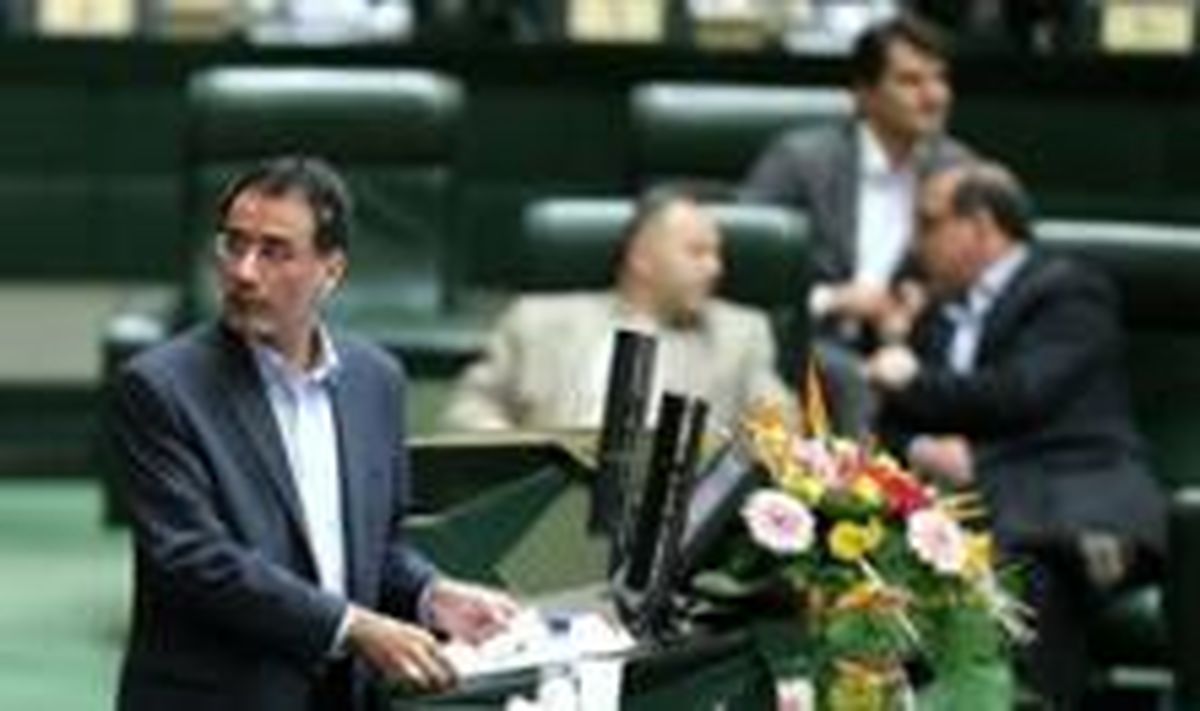 فرجی دانا از وضعیت بورسیه دانشجویان گزارش می دهد