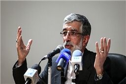 تجمع طلاب و دانشجویان تهرانی در حمایت از مواضع انقلابی حدادعادل در مناظرات