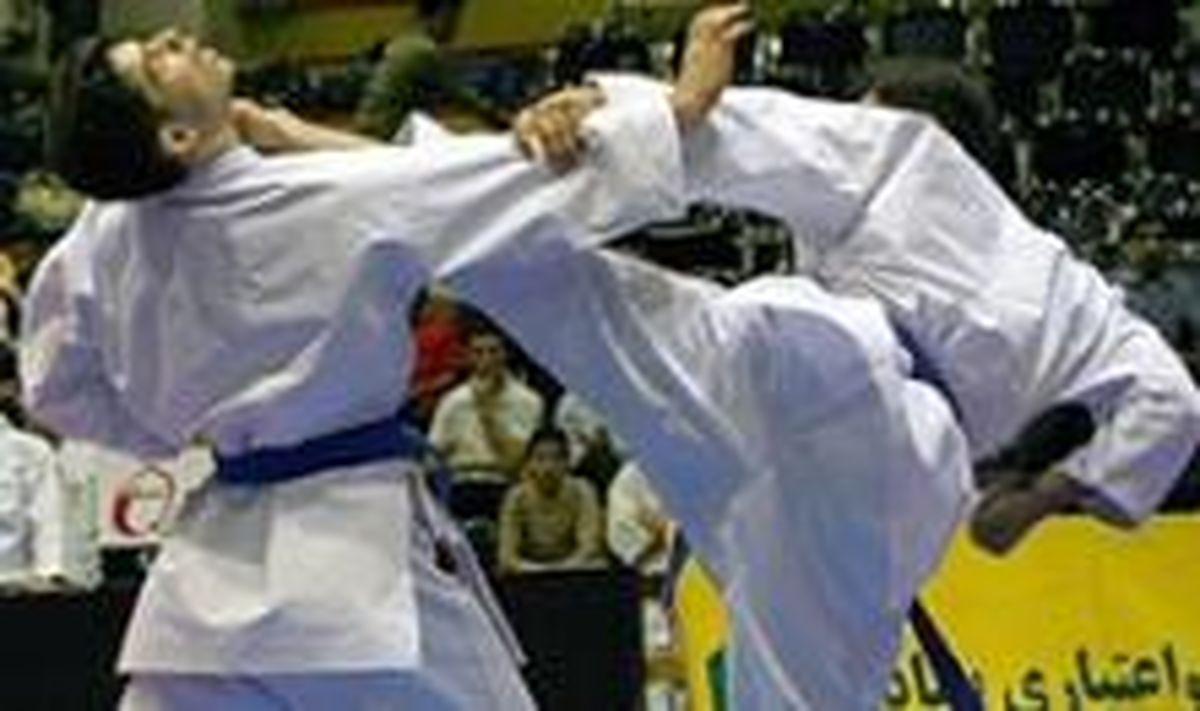 از اعزام توریست تا شکست مقابل تیم های ضعیف / حضور در مسابقات بی کیفیت با وجود مشکل مالی