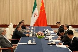  دیدار عراقچی با وزیر امور خارجه چین 