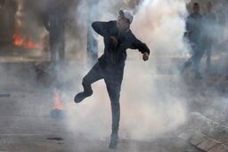 درگیری میان جوانان فلسطینی و نظامیان صهیونیست در کرانه باختری