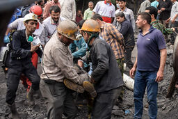 حادثه مرگبار انفجار معدن آزادشهر / خارج کردن ۲۱ جنازه از معدن / احتمال محبوس شدن ۸۰ نفر / عکس